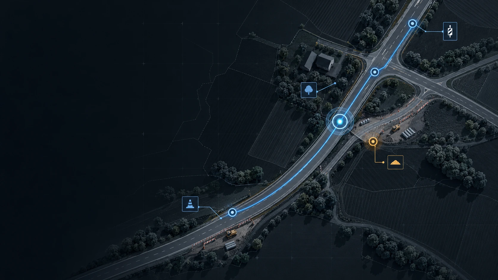 Kontrollfahrt 1 Luftbild einer Landstraße mit Arbeitsstellen. Eine hervorgehobene Route verbindet mehrere Kontrollpunkte, an denen Leitkegel, Leitbake und Baustellenbereiche markiert sind.